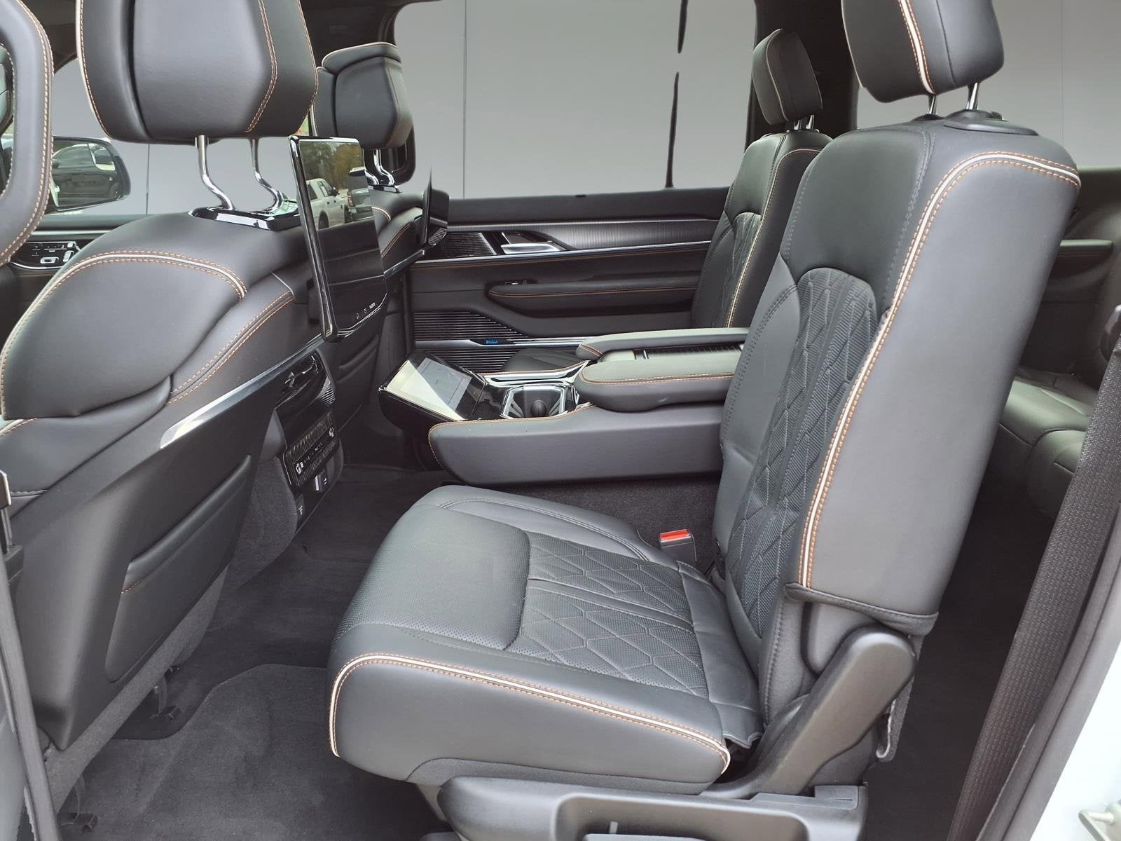 2023 Jeep Grand Wagoneer L Series III Obsidian