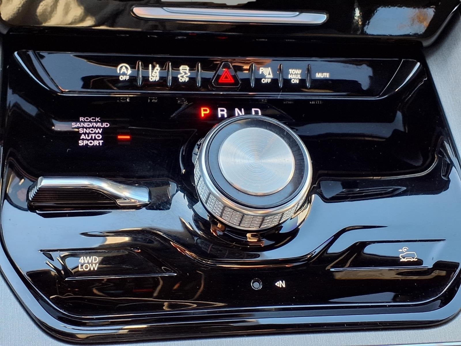 2023 Jeep Wagoneer Series II Carbide