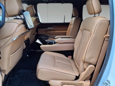 2022 Jeep Grand Wagoneer Series III