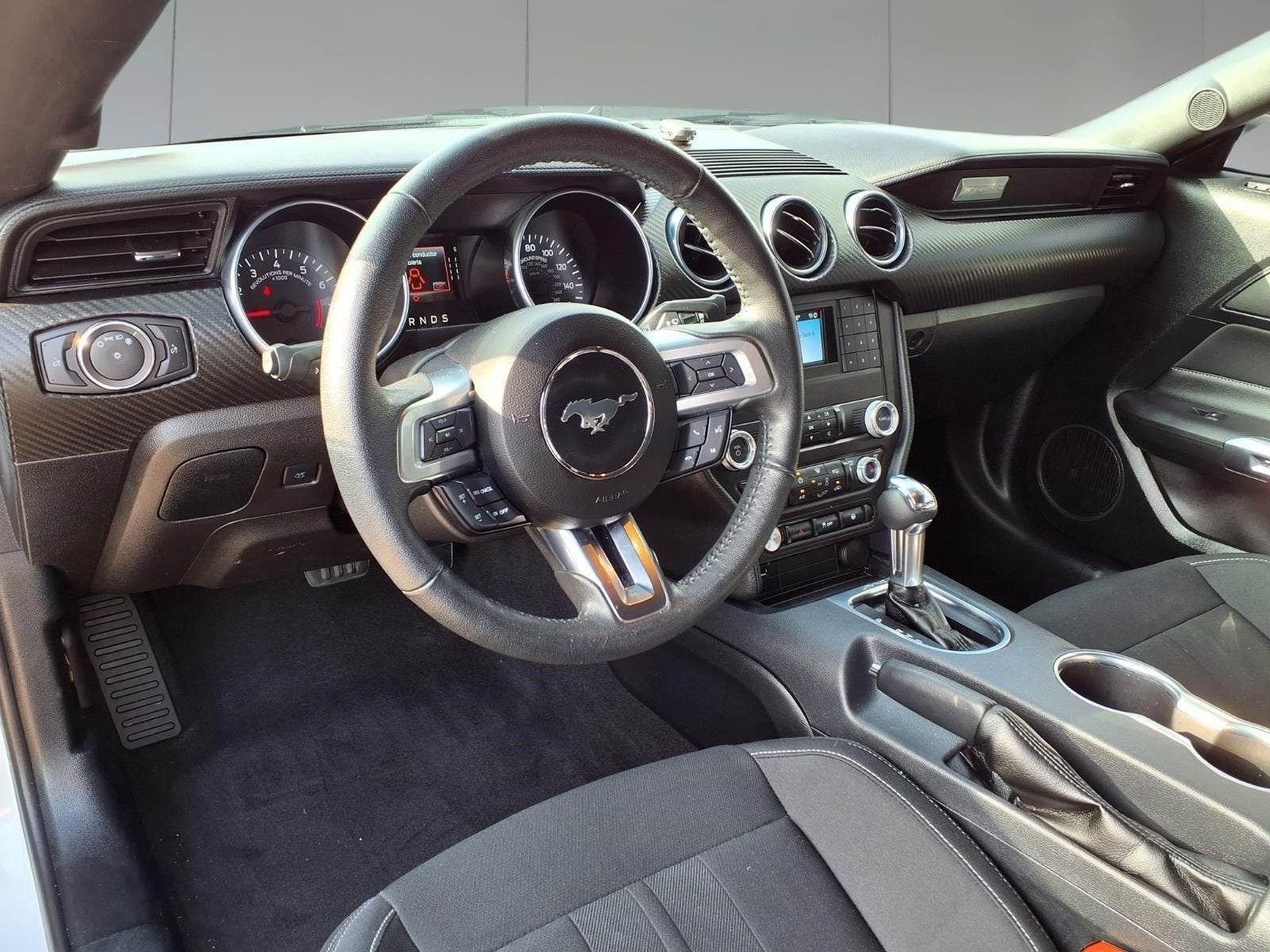 2022 Ford Mustang EcoBoost