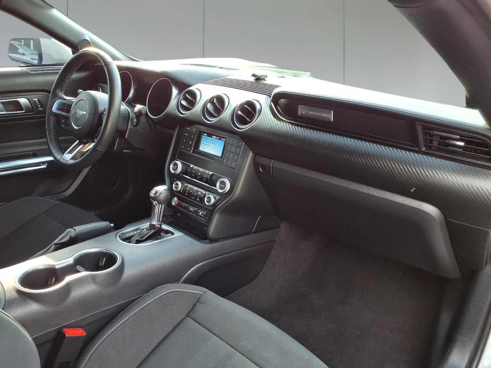 2022 Ford Mustang EcoBoost