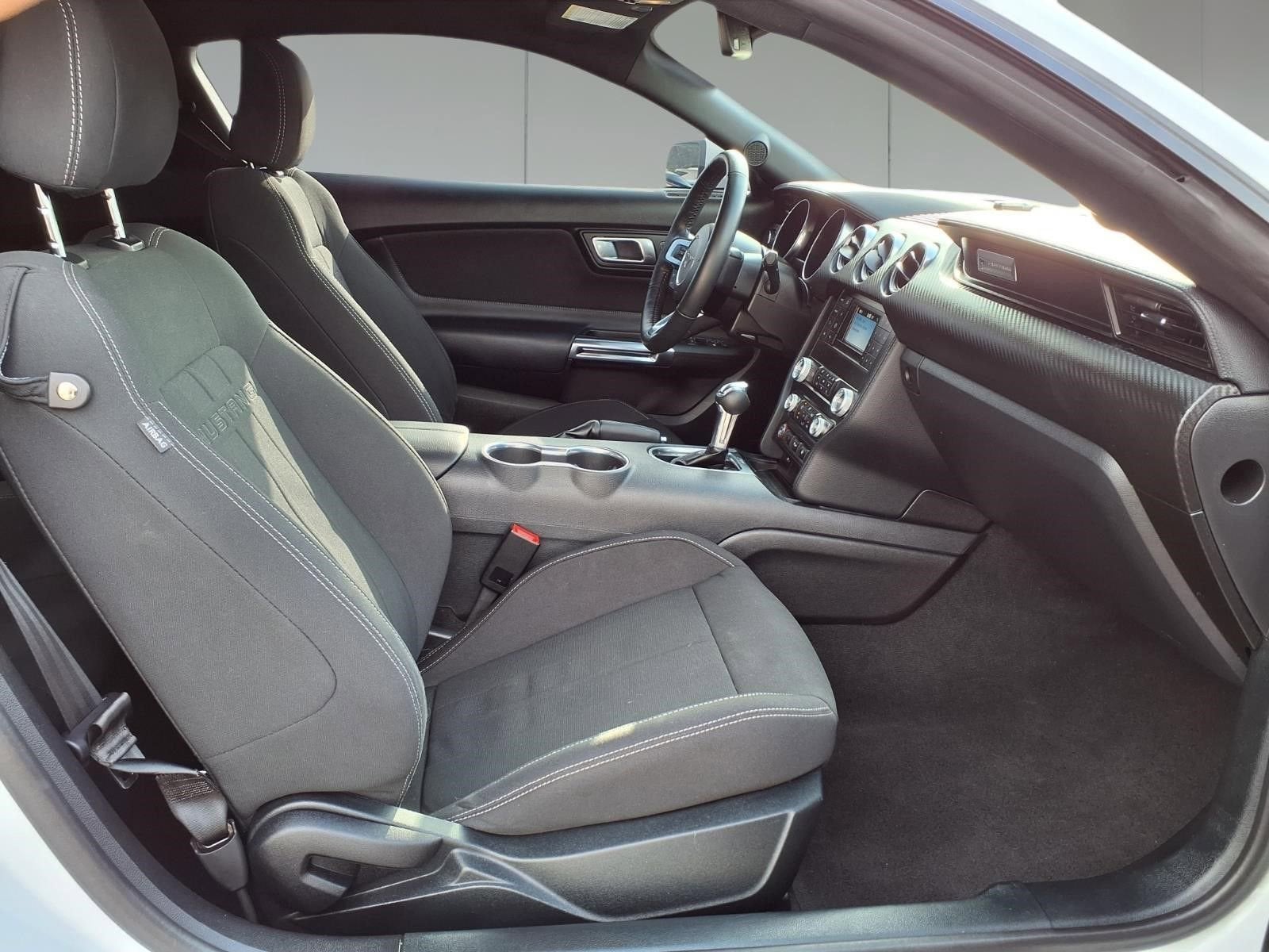 2022 Ford Mustang EcoBoost