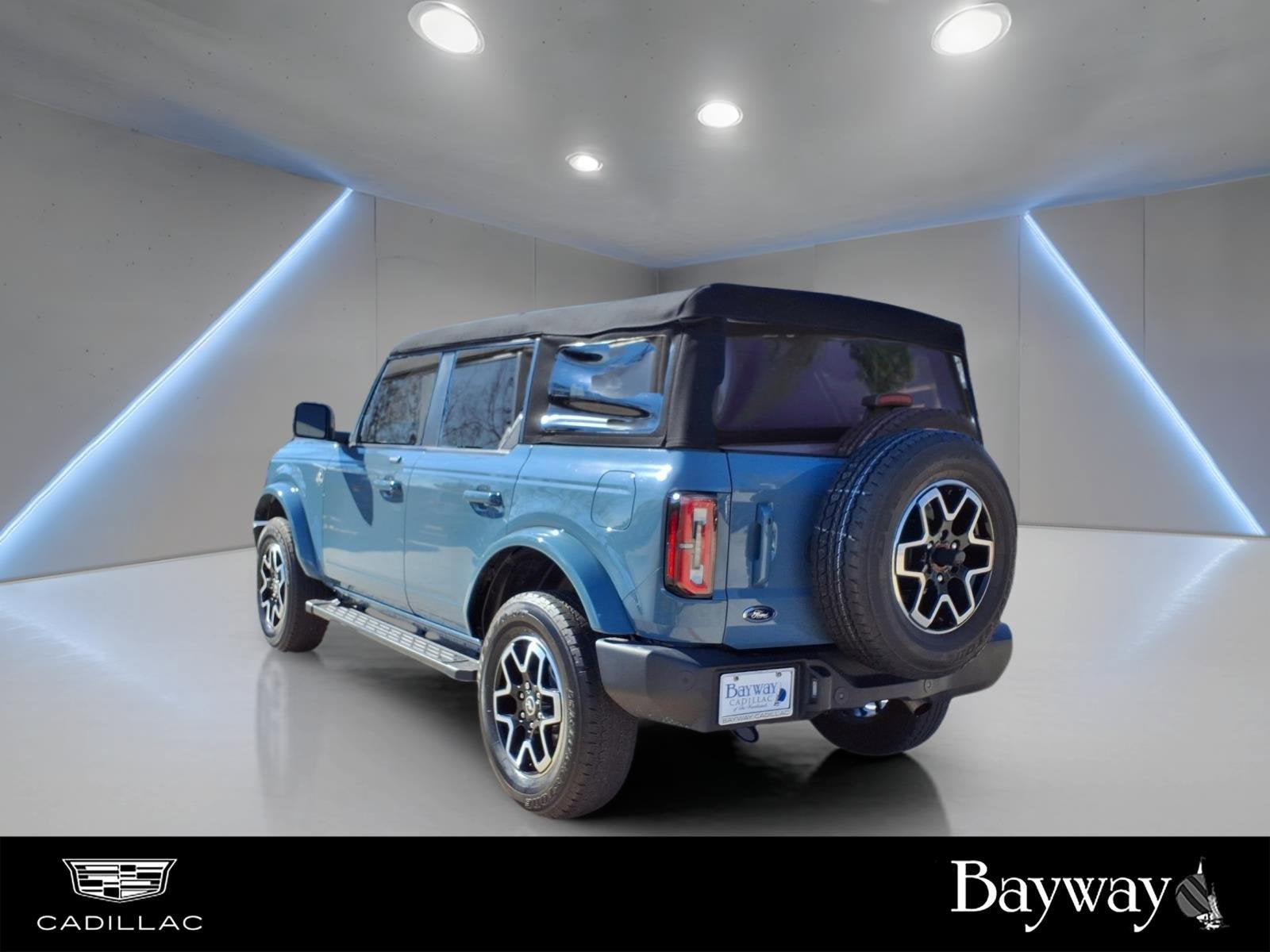 2023 Ford Bronco Base