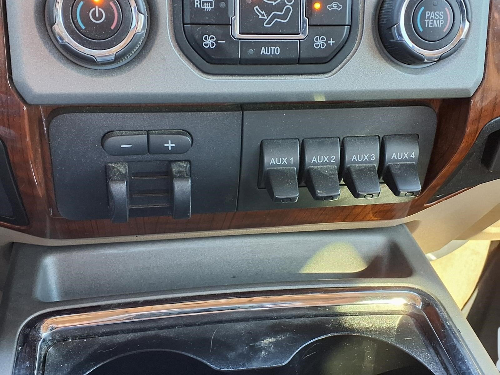 2016 Ford Super Duty F-250 SRW Lariat