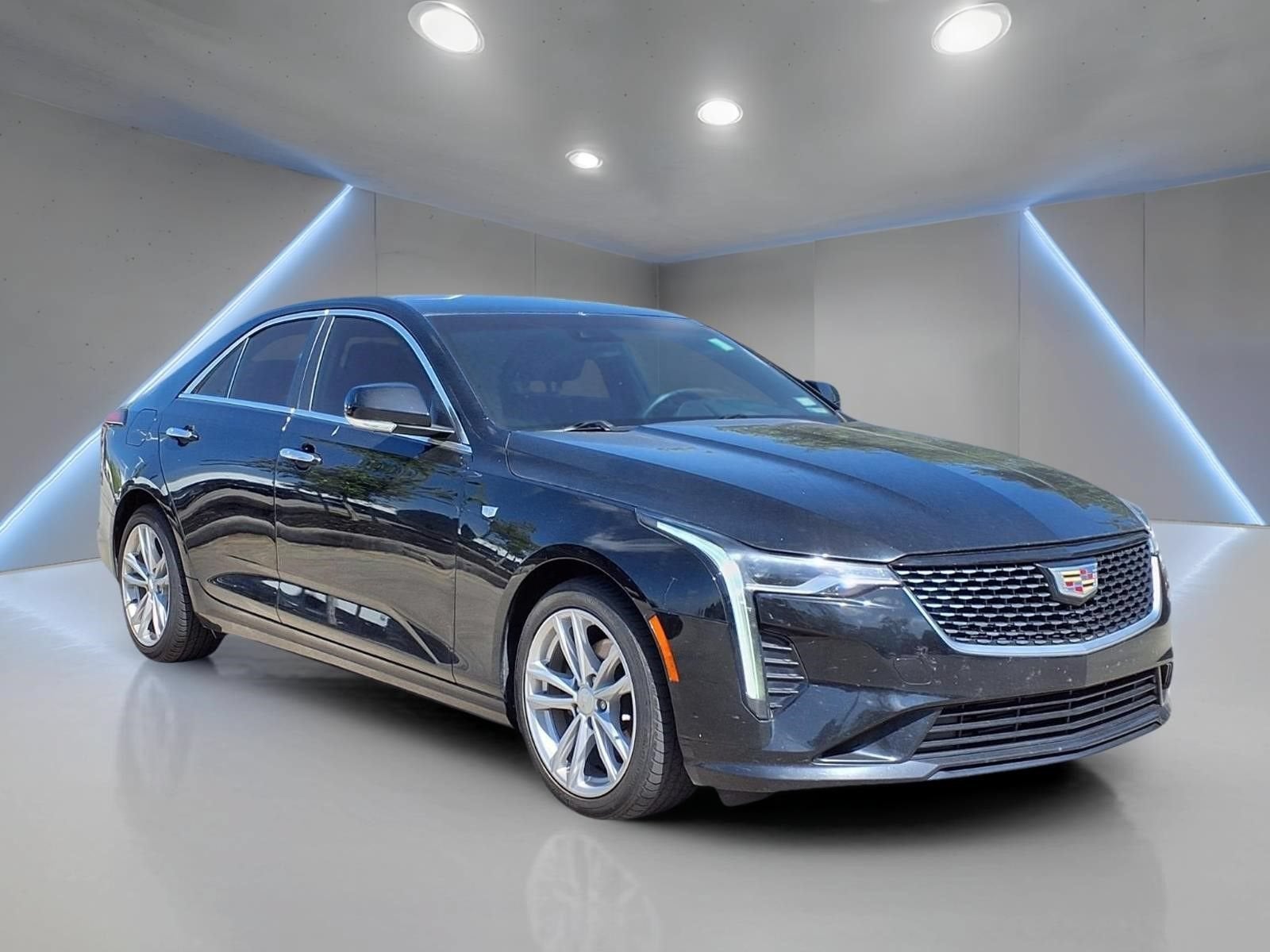 2024 Cadillac CT4 Luxury