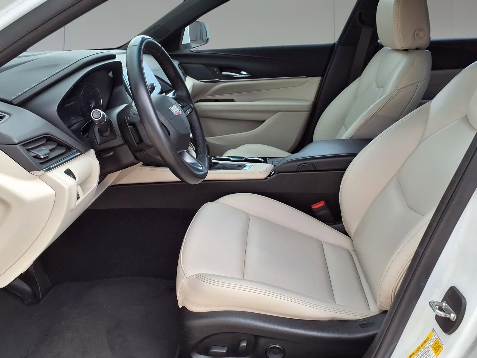 2022 Cadillac CT4 Luxury