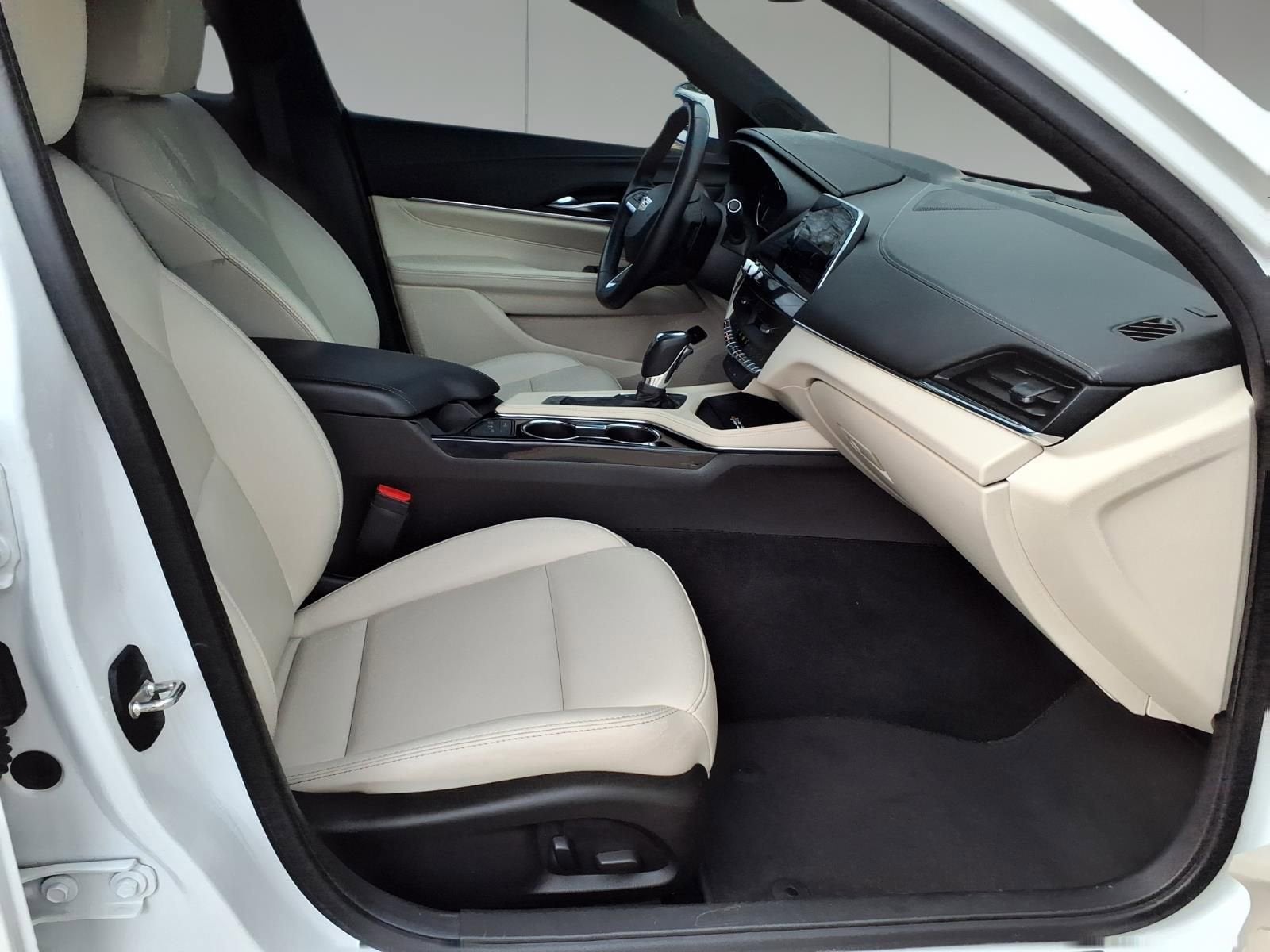 2022 Cadillac CT4 Luxury