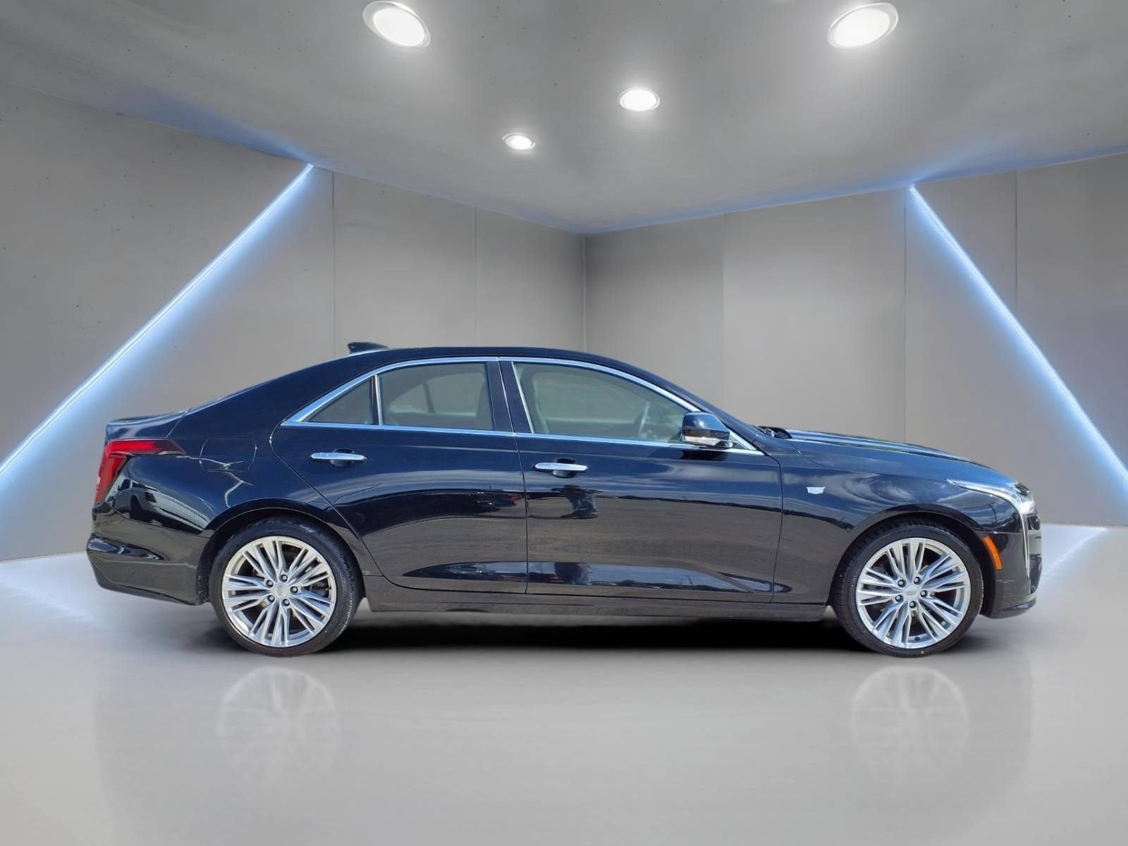 2023 Cadillac CT4 Premium Luxury