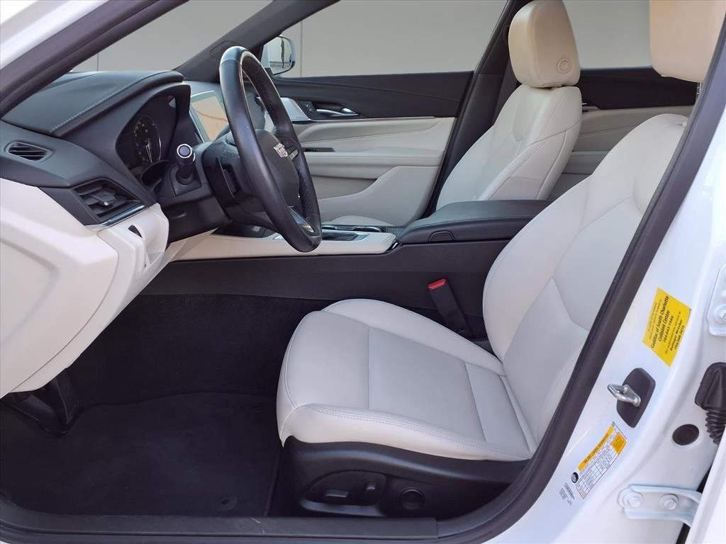 2023 Cadillac CT4 Luxury