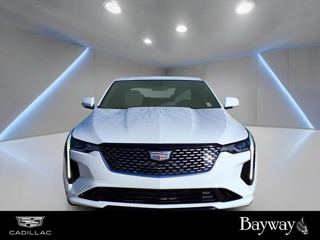 2023 Cadillac CT4 Luxury