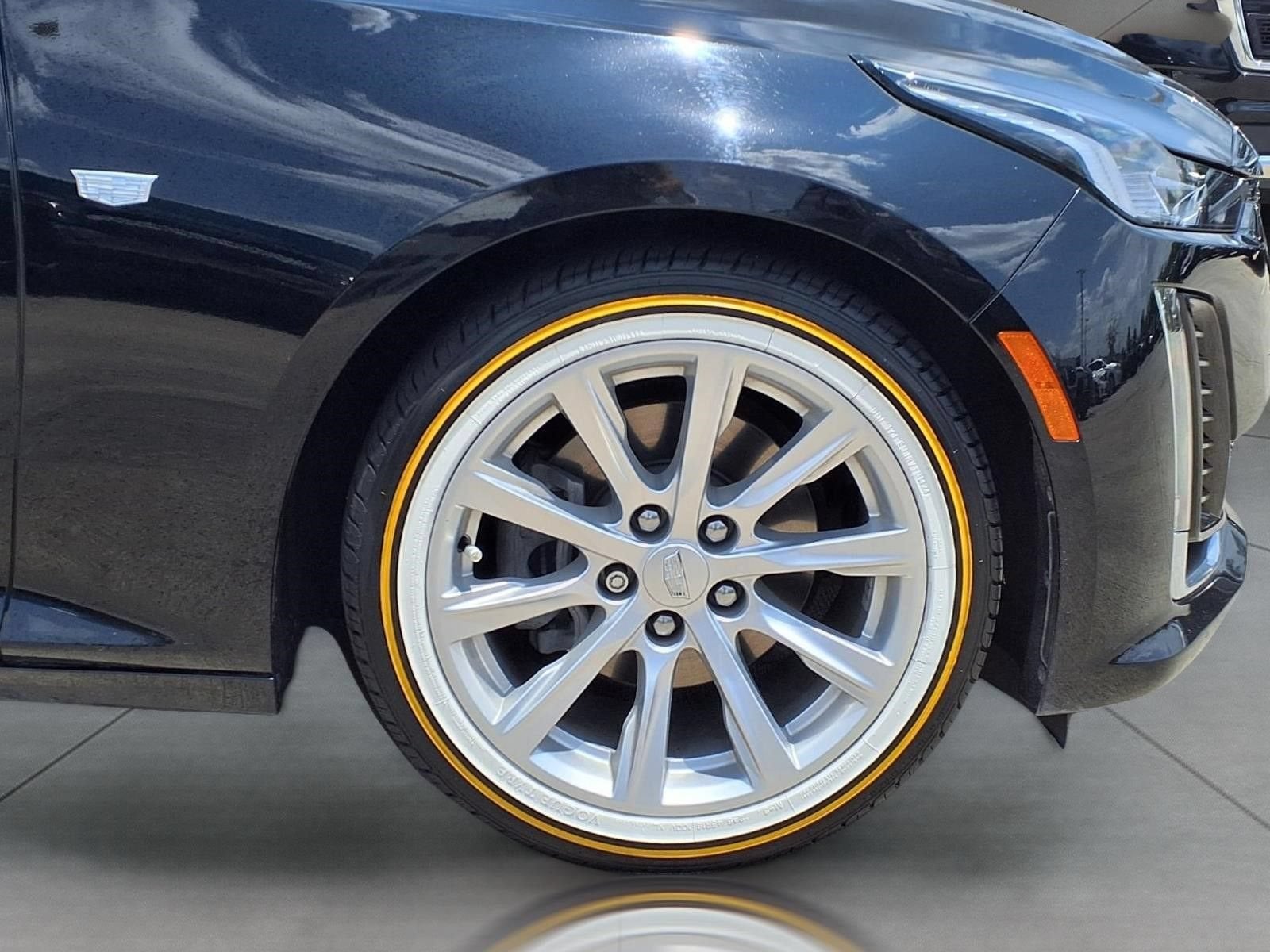 2023 Cadillac CT5 Luxury