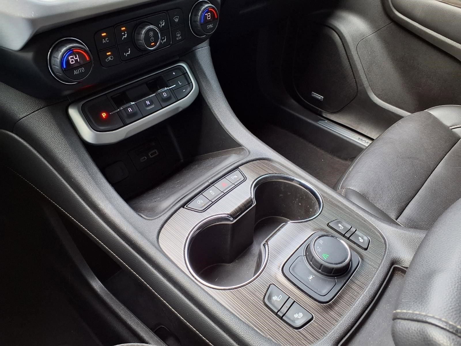 2021 GMC Acadia SLT