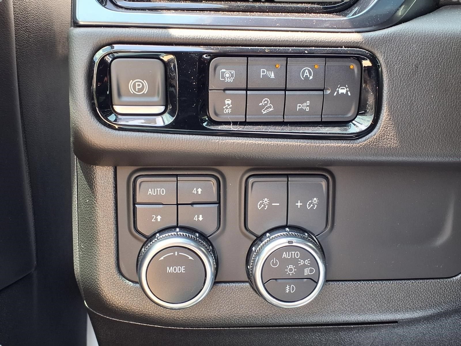 2025 GMC Yukon AT4