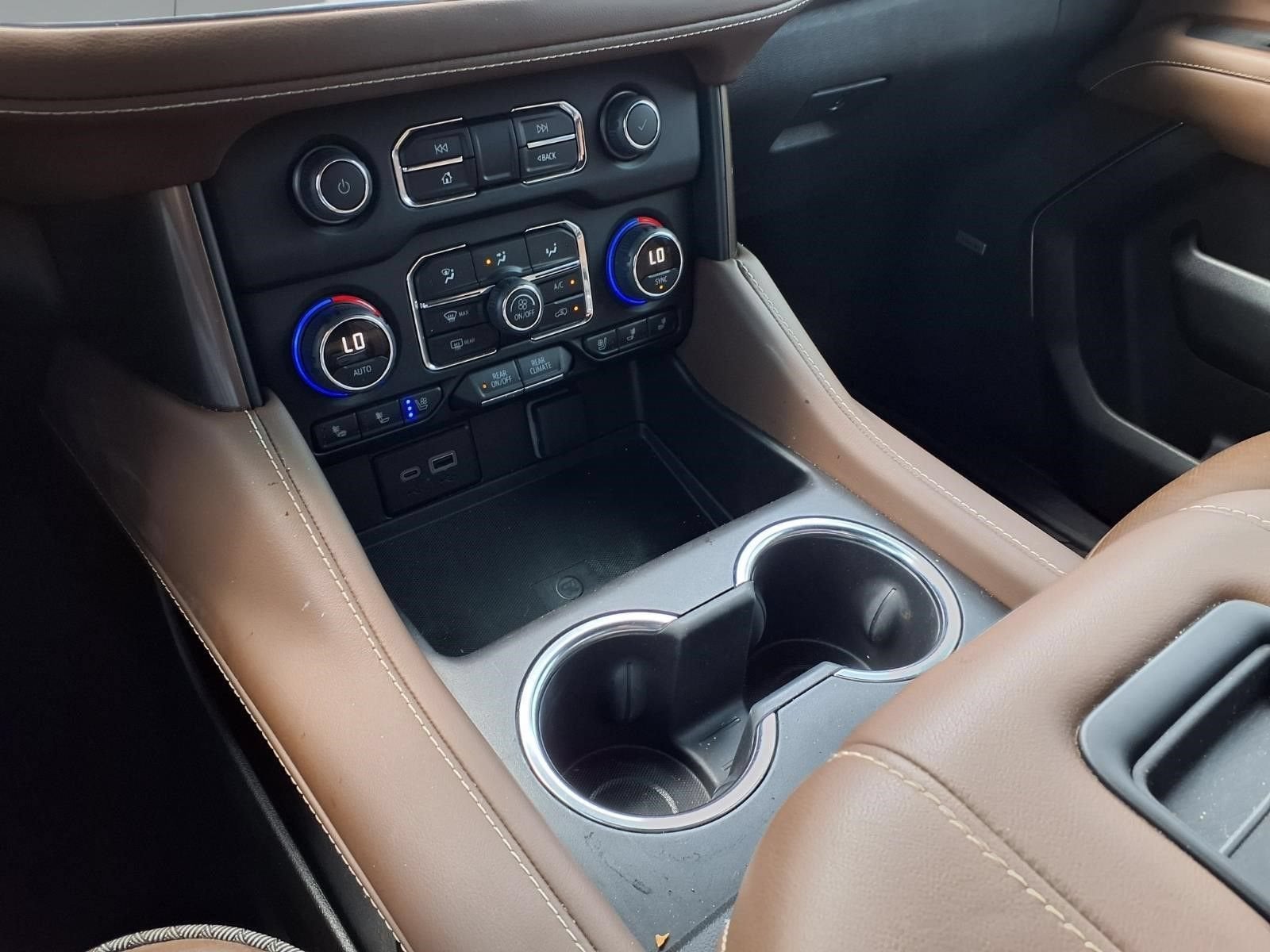 2023 Chevrolet Suburban High Country
