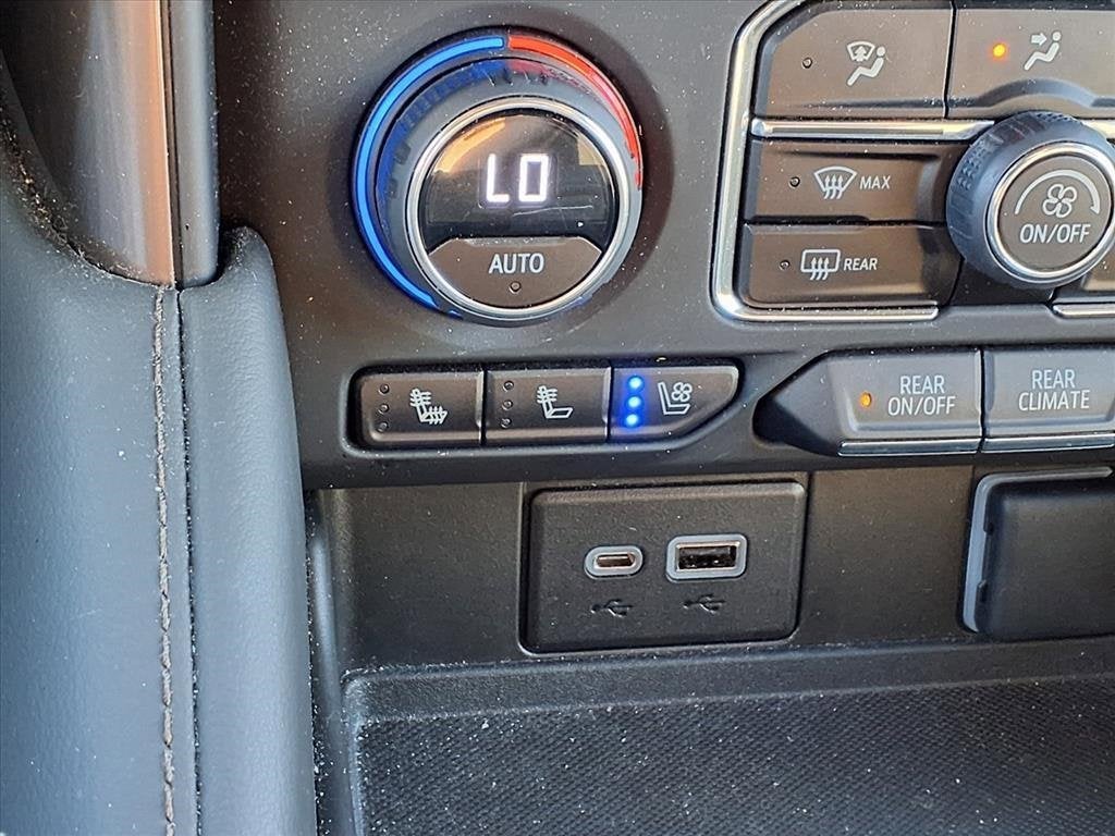 2023 Chevrolet Suburban High Country