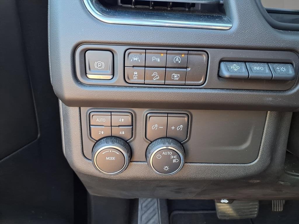 2023 Chevrolet Suburban High Country