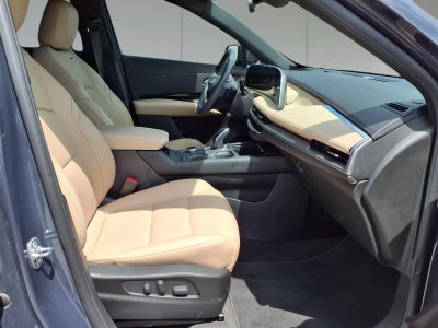 2024 Cadillac XT4 Luxury