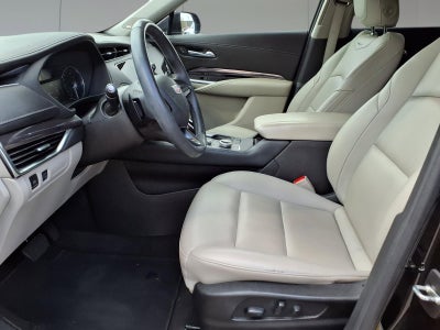 2022 Cadillac XT4 Luxury