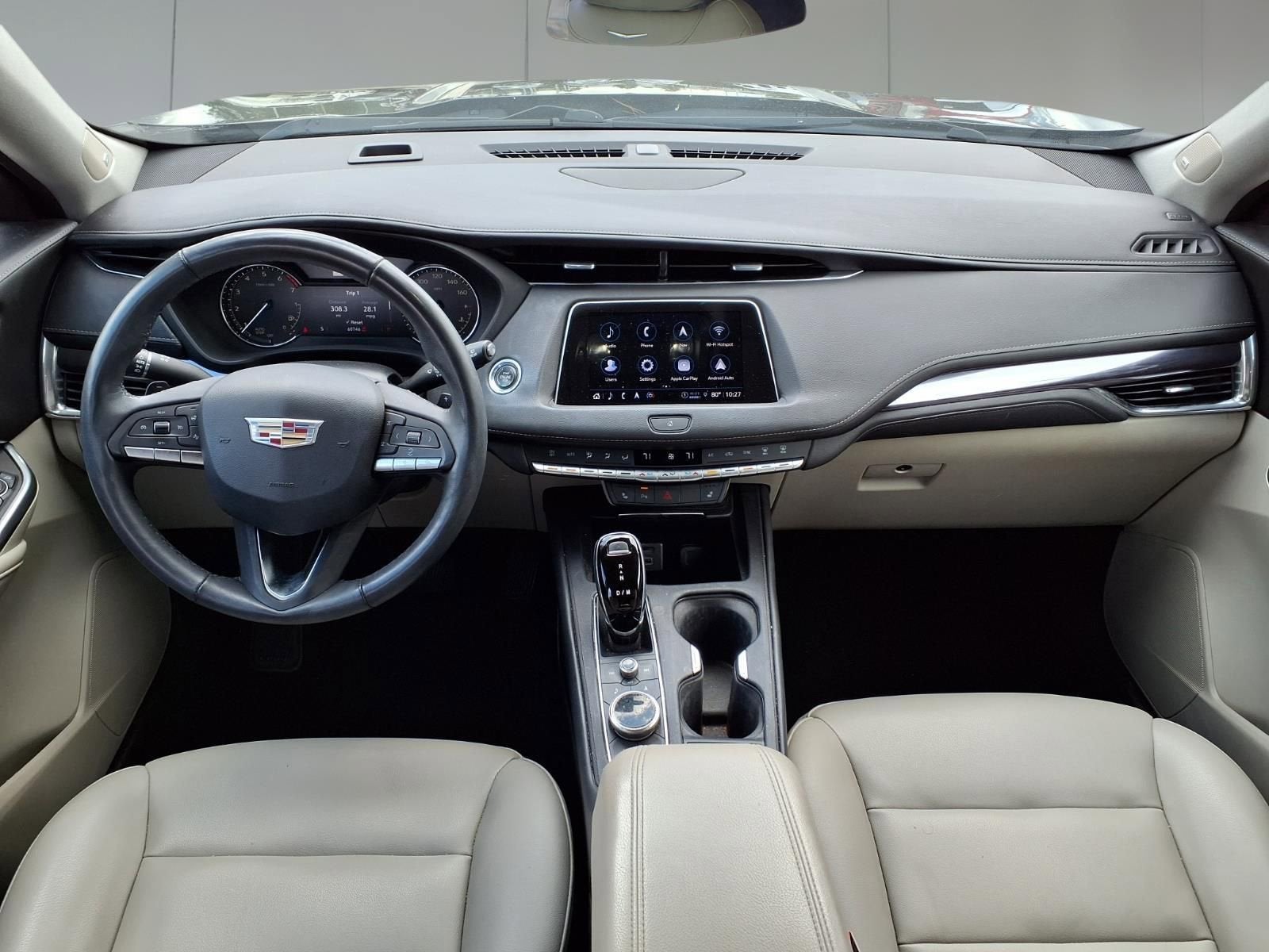 2022 Cadillac XT4 Luxury