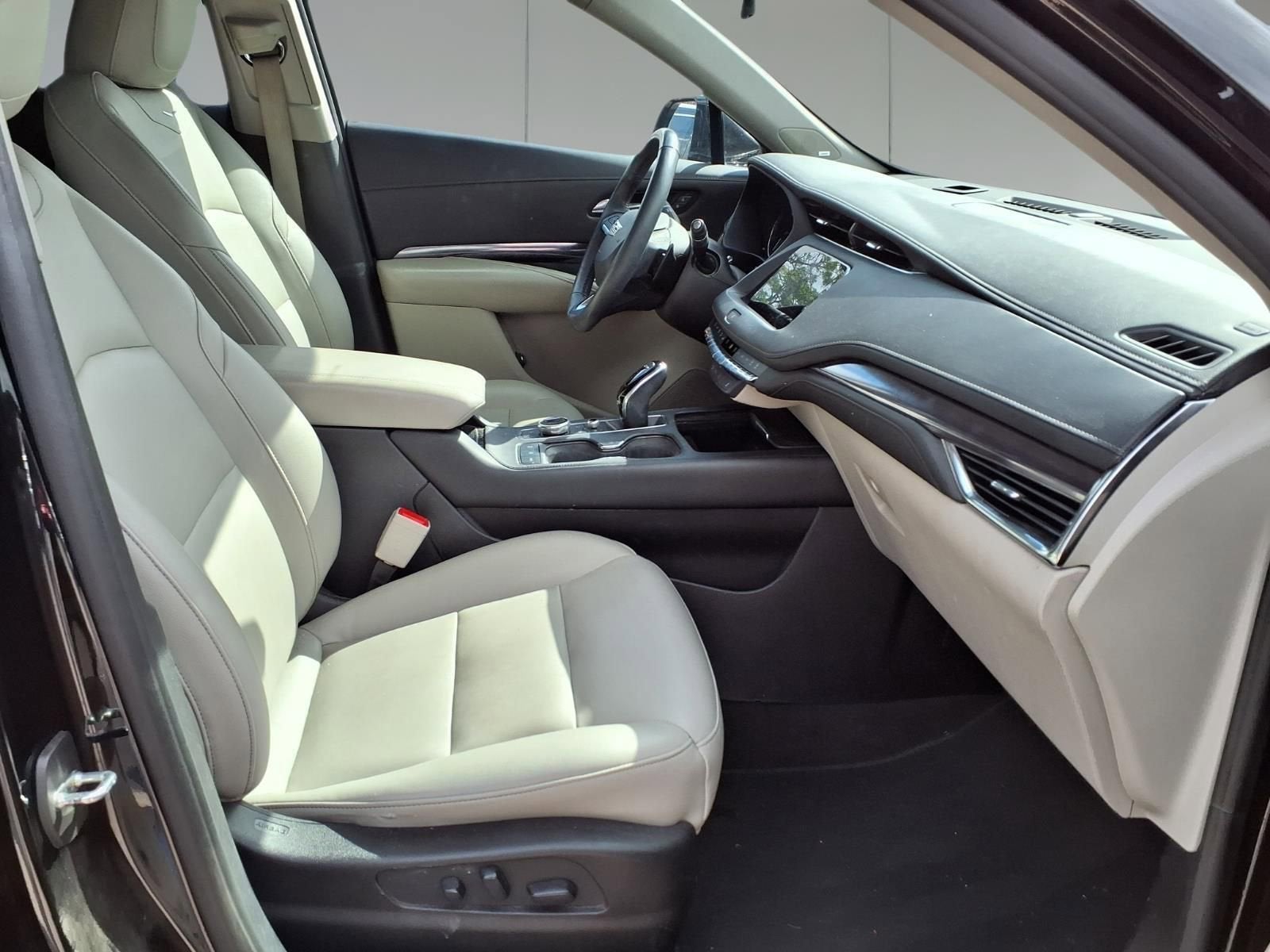 2022 Cadillac XT4 Luxury