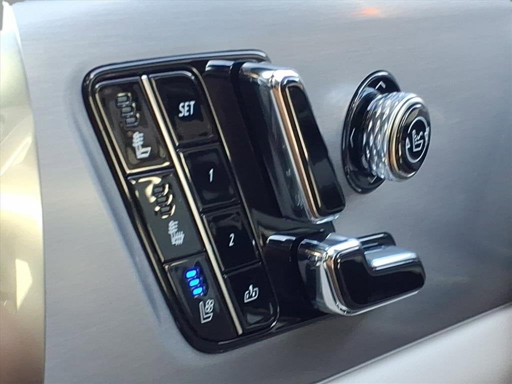 2026 Cadillac VISTIQ Luxury