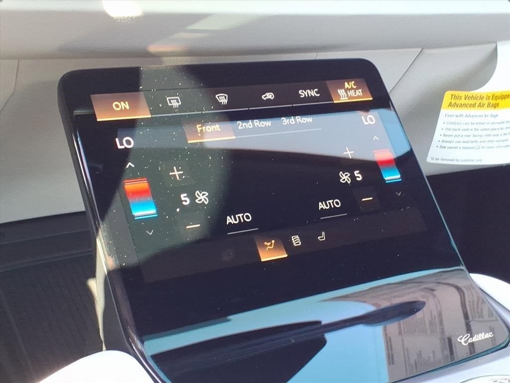 2026 Cadillac VISTIQ Luxury