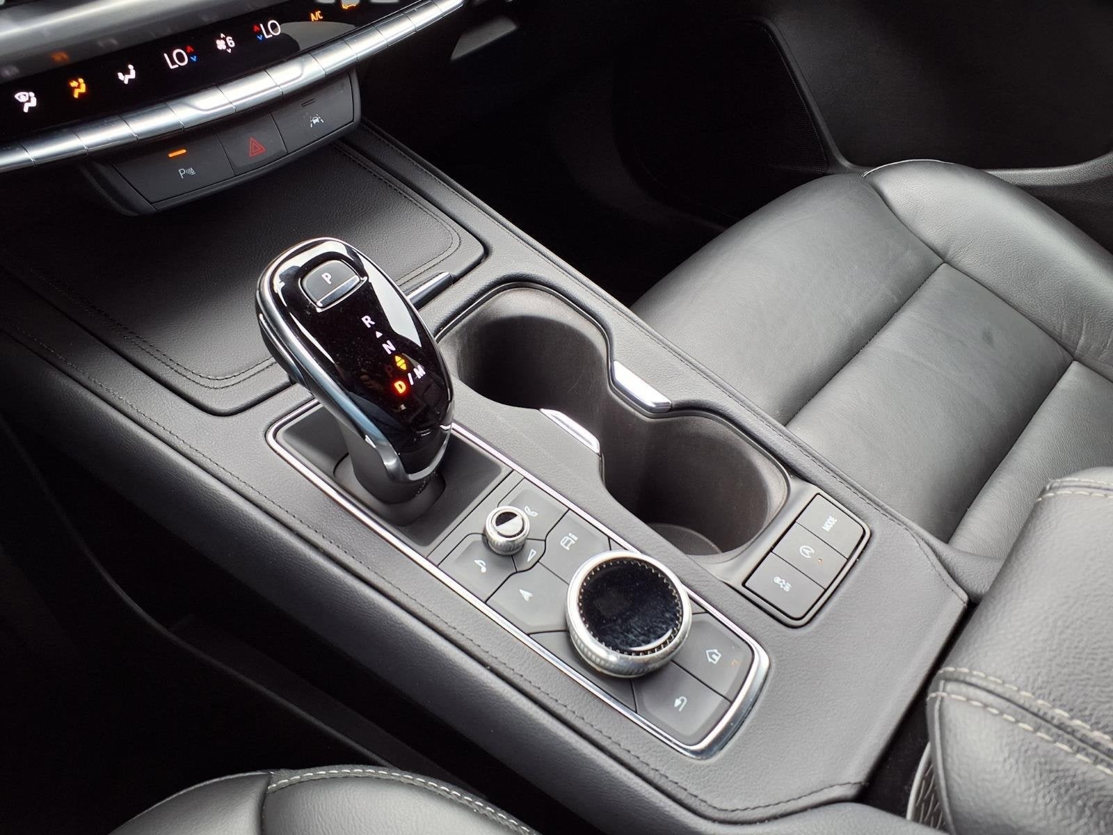 2025 Cadillac XT4 Premium Luxury