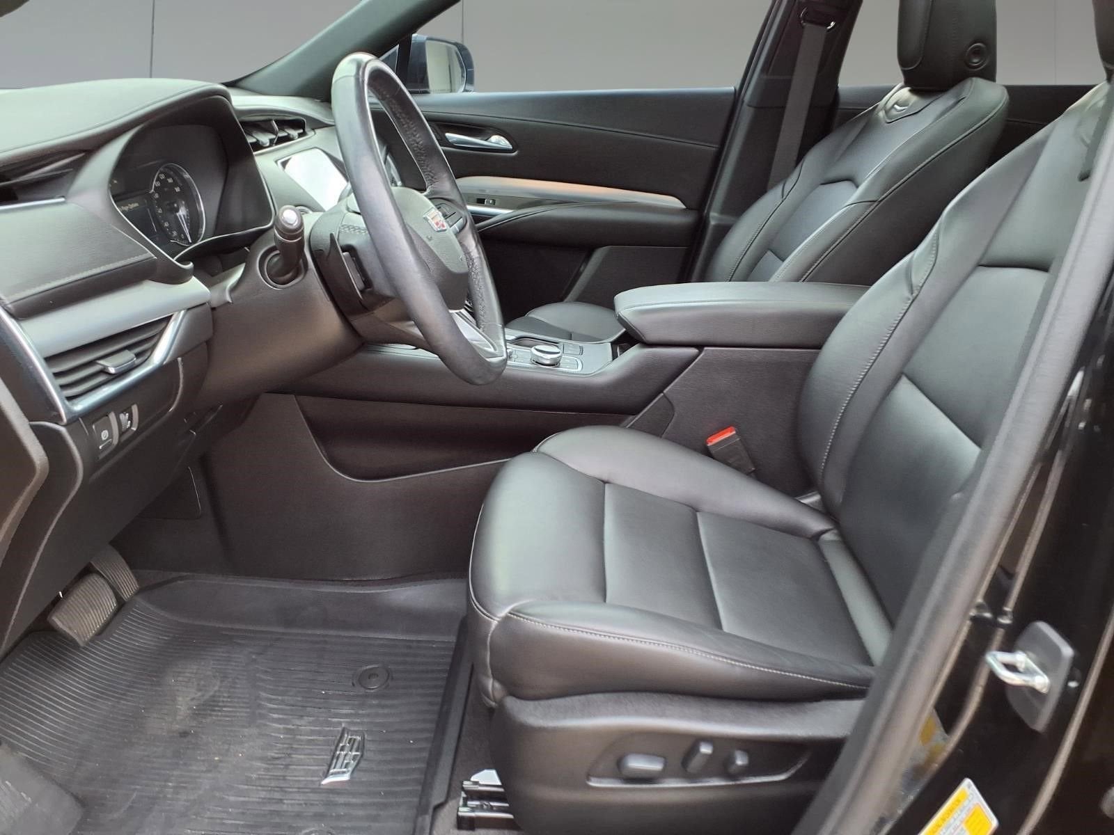 2021 Cadillac XT4 Premium Luxury