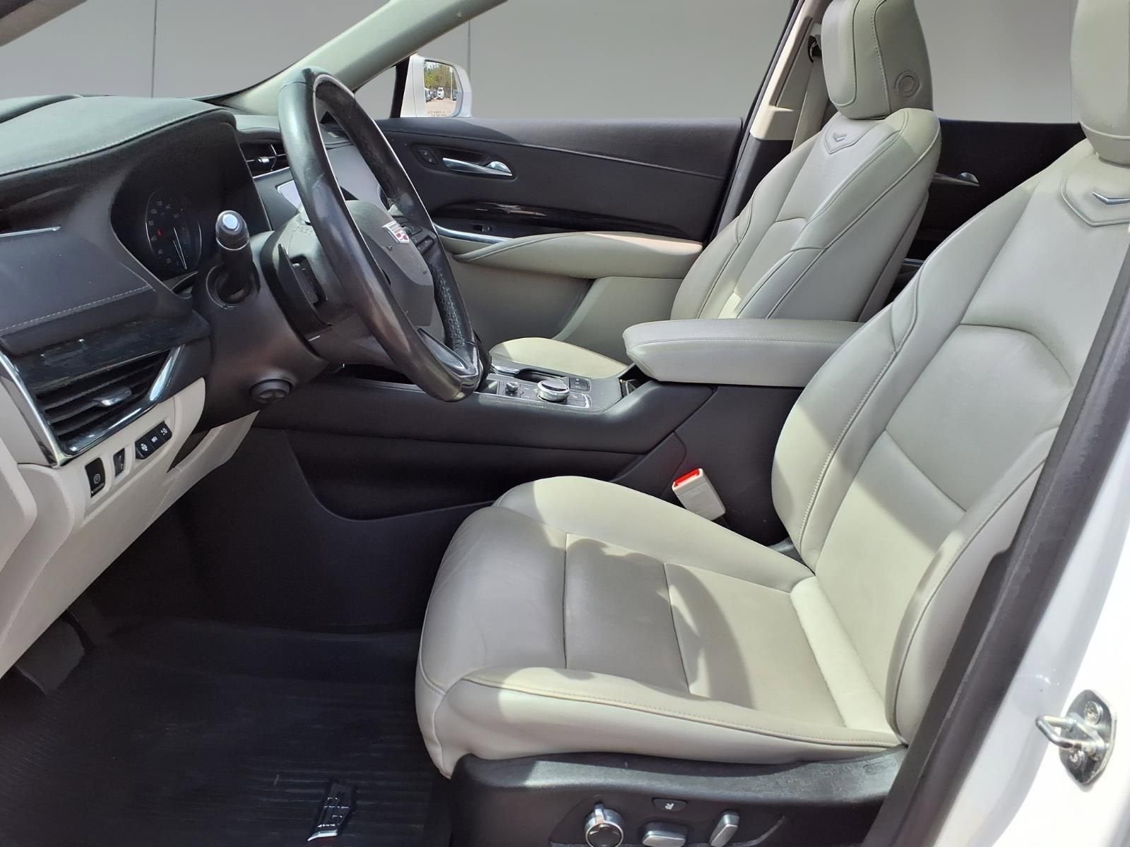 2019 Cadillac XT4 FWD Premium Luxury