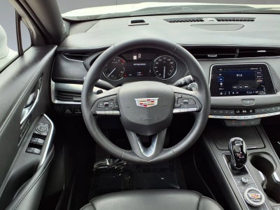 2023 Cadillac XT4 Premium Luxury