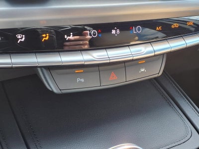 2025 Cadillac XT4 Premium Luxury