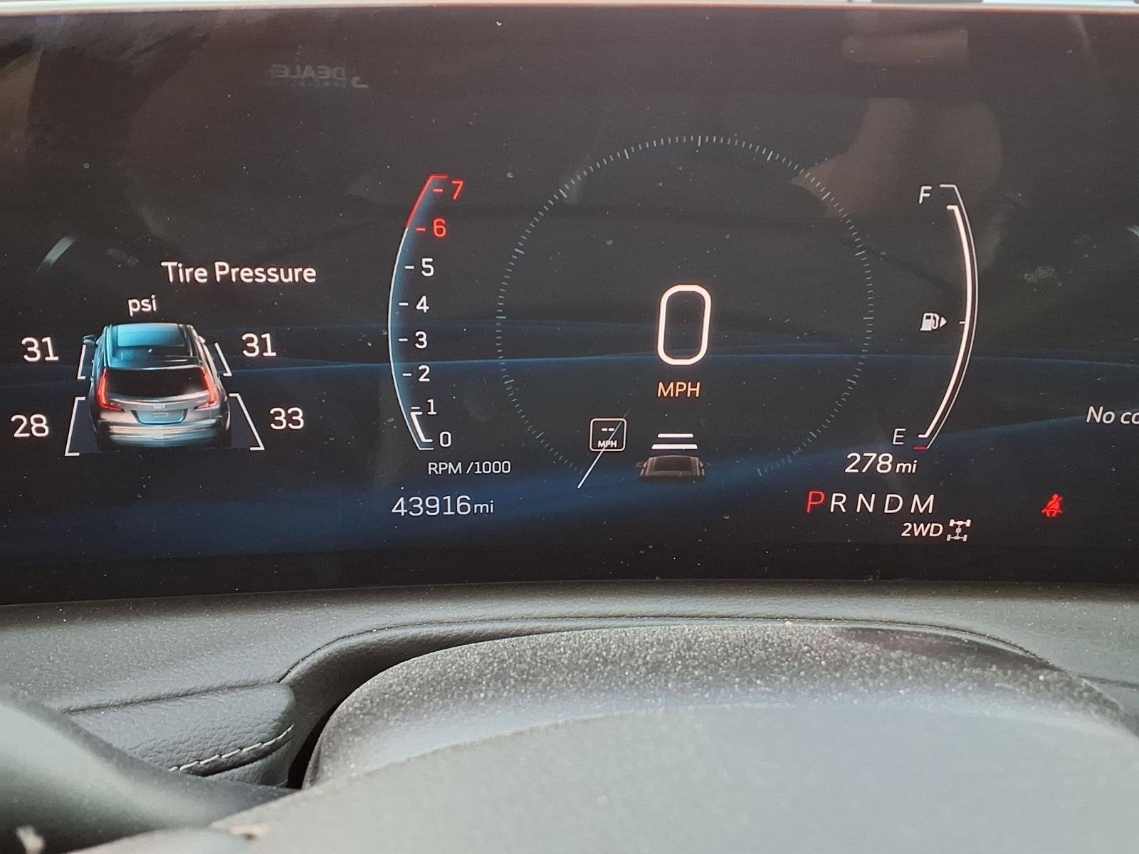 2025 Cadillac XT4 Premium Luxury
