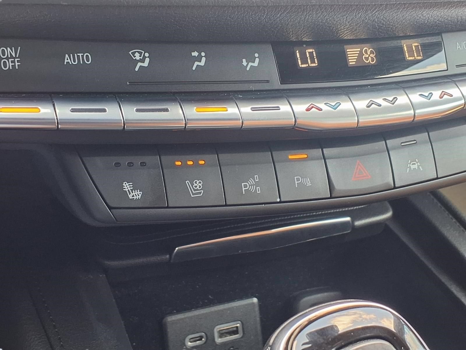 2020 Cadillac XT4 AWD Premium Luxury