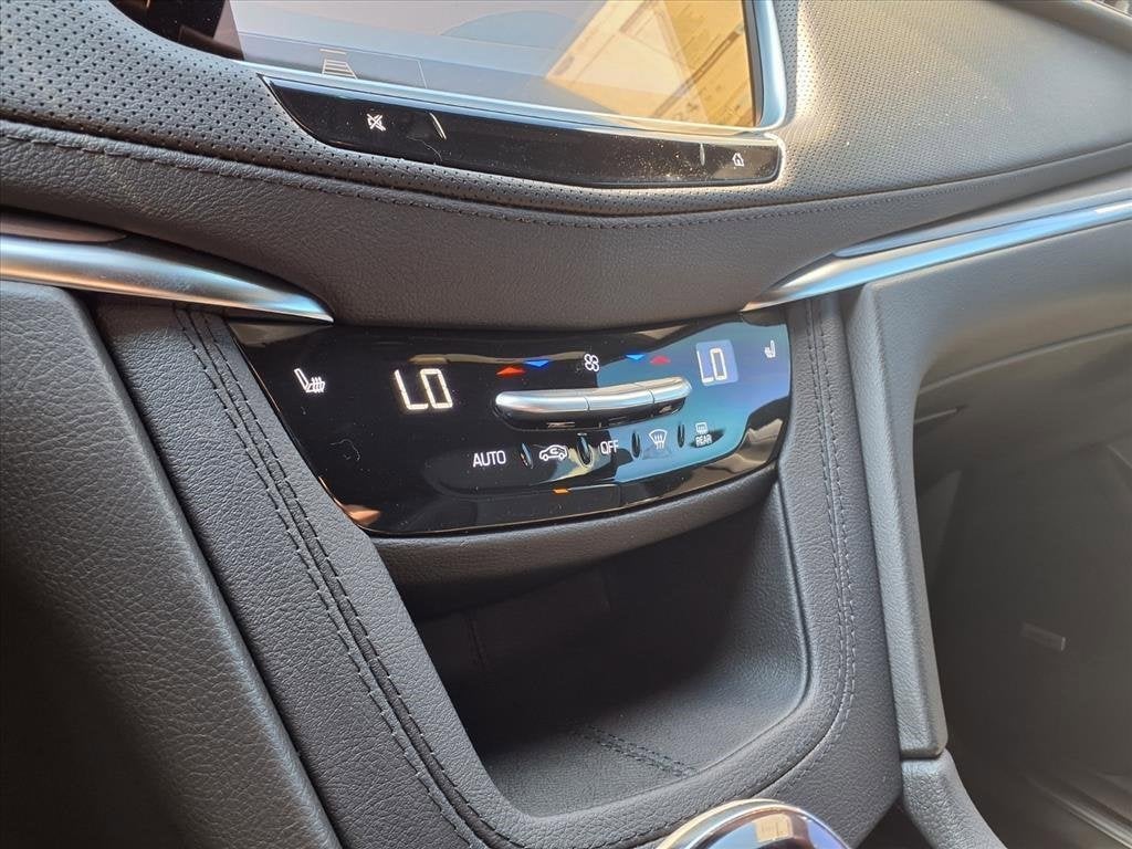 2025 Cadillac XT5 Luxury