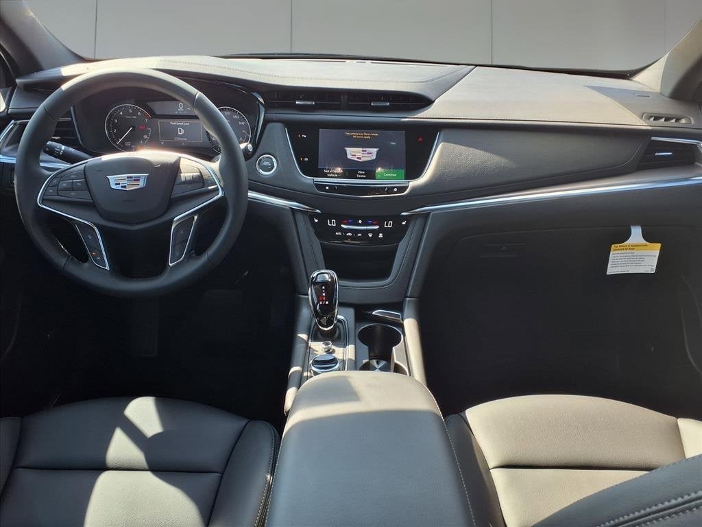 2025 Cadillac XT5 Luxury