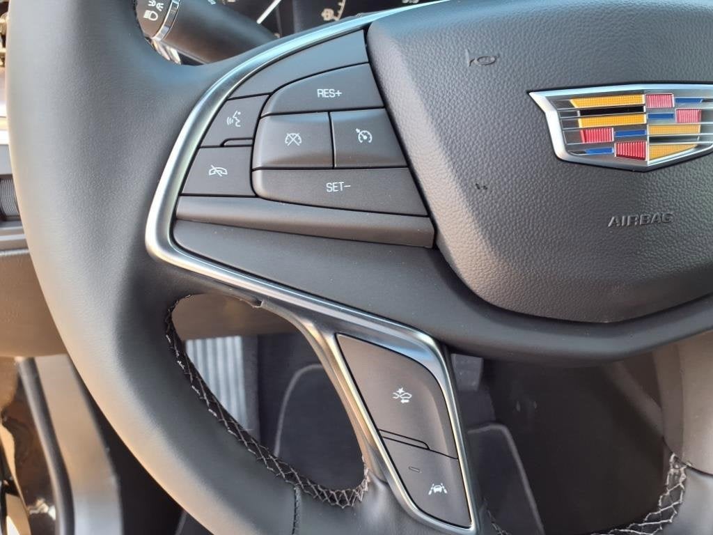 2025 Cadillac XT5 Luxury