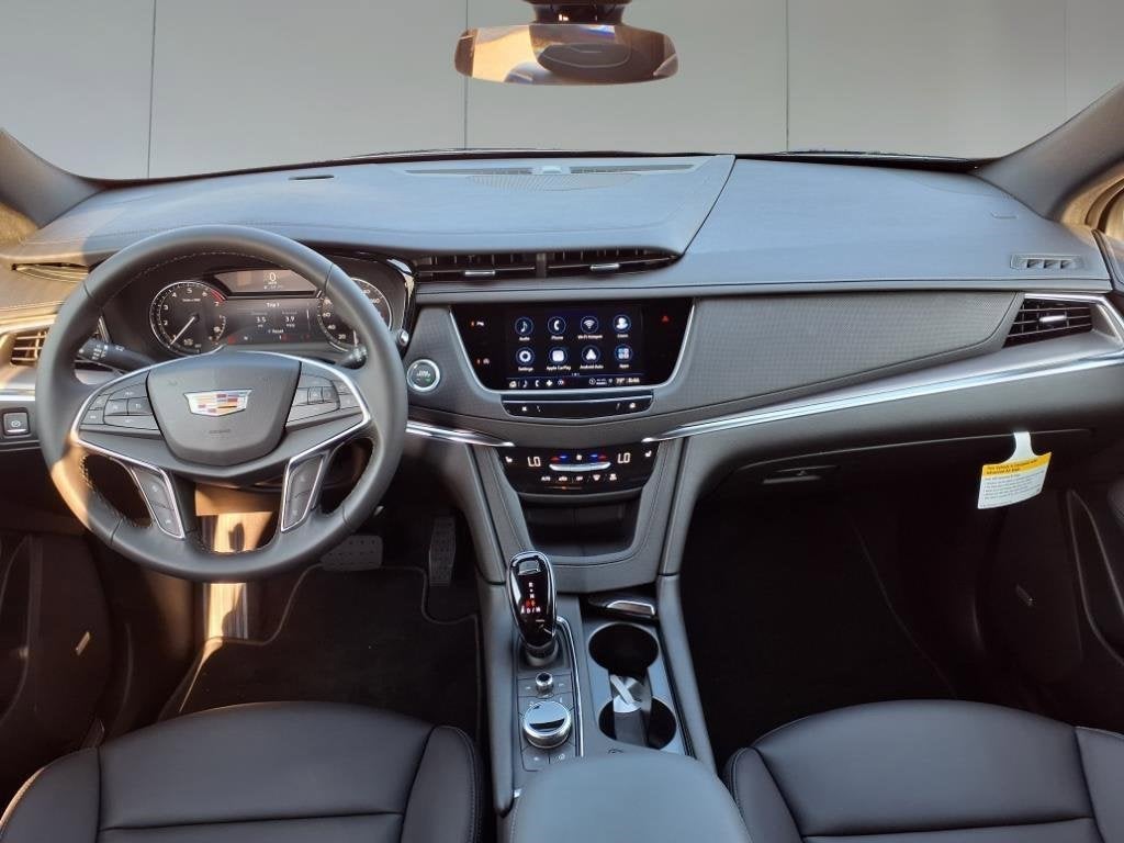 2025 Cadillac XT5 Luxury