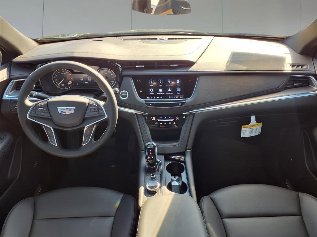 2025 Cadillac XT5 Luxury