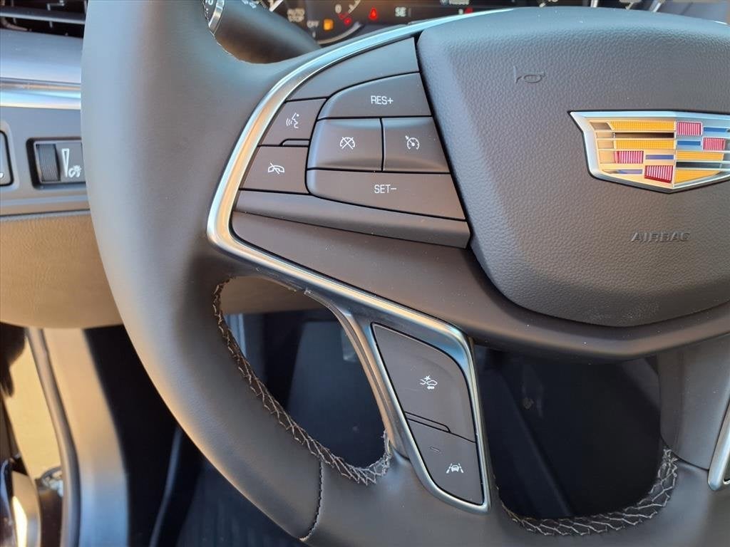 2026 Cadillac XT5 Luxury