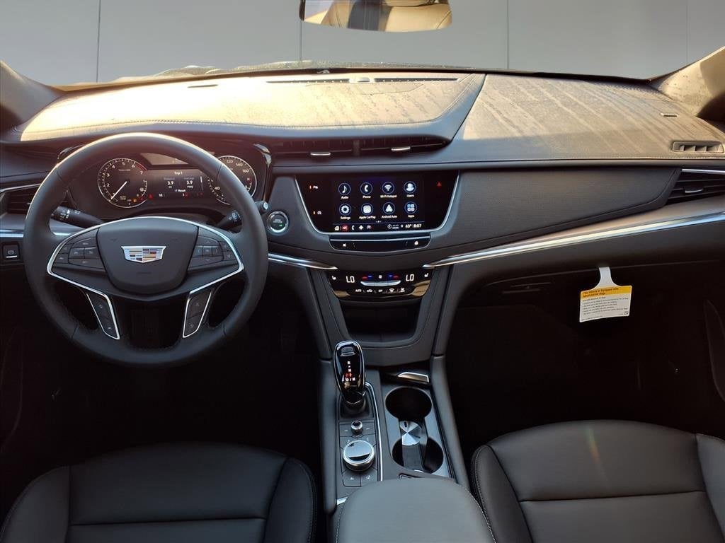 2026 Cadillac XT5 Luxury