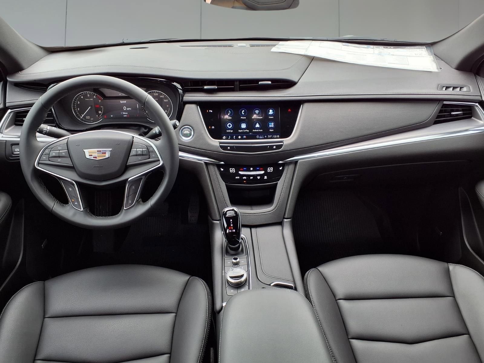 2026 Cadillac XT5 Luxury