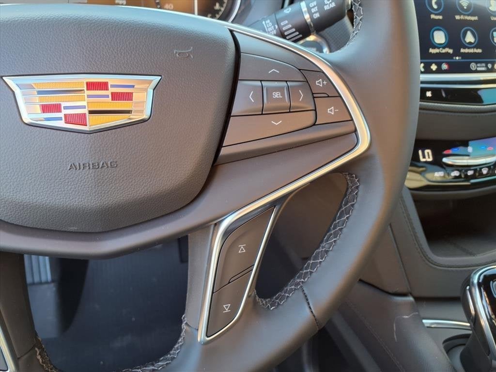 2026 Cadillac XT5 Luxury