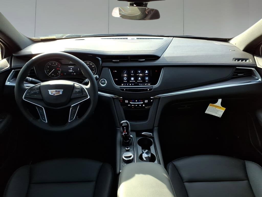 2026 Cadillac XT5 Luxury