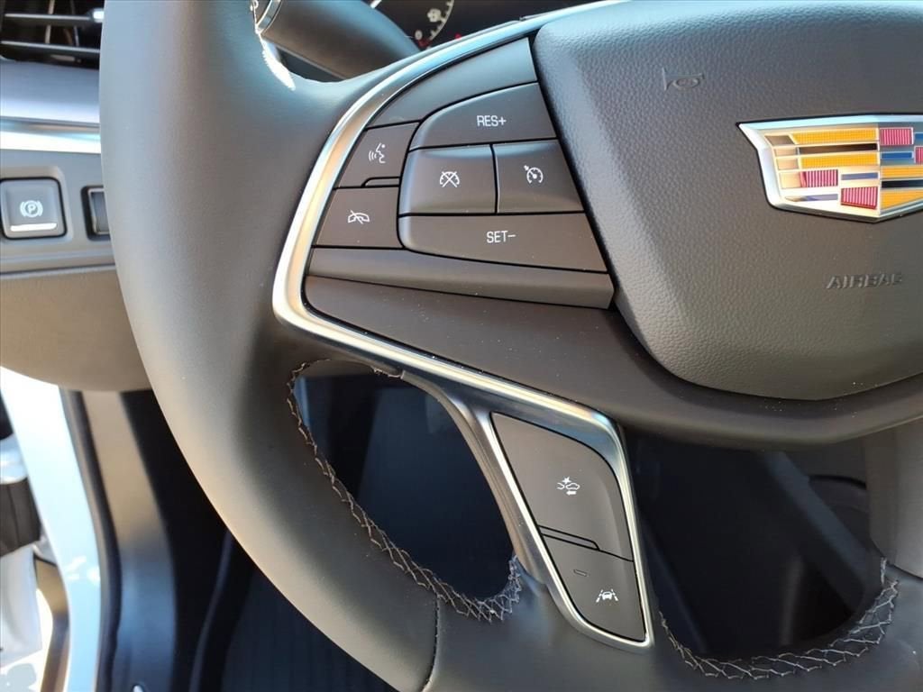 2026 Cadillac XT5 Luxury