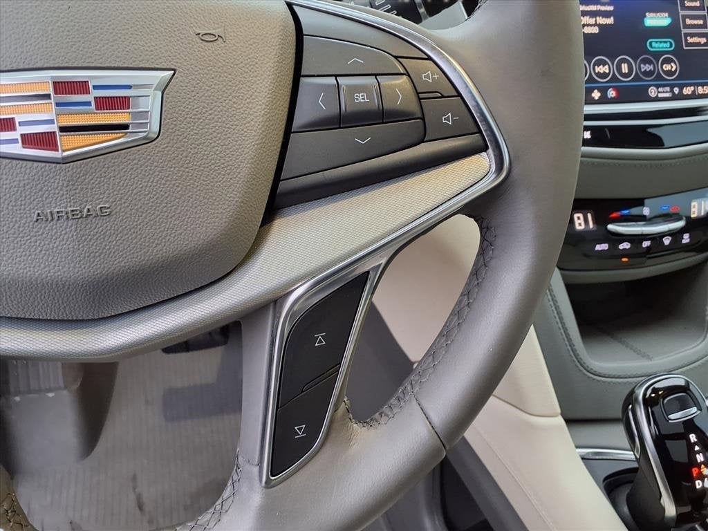 2022 Cadillac XT5 Premium Luxury