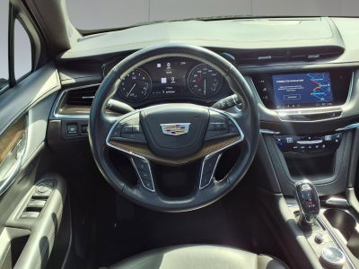 2022 Cadillac XT5 Premium Luxury