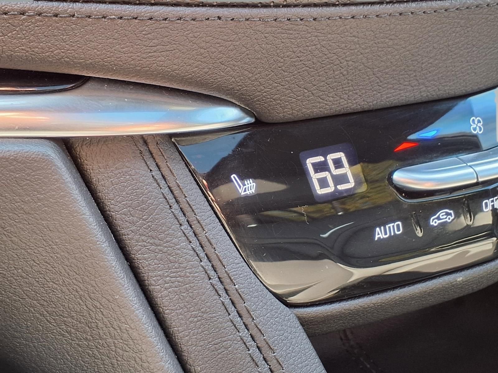 2025 Cadillac XT6 Luxury