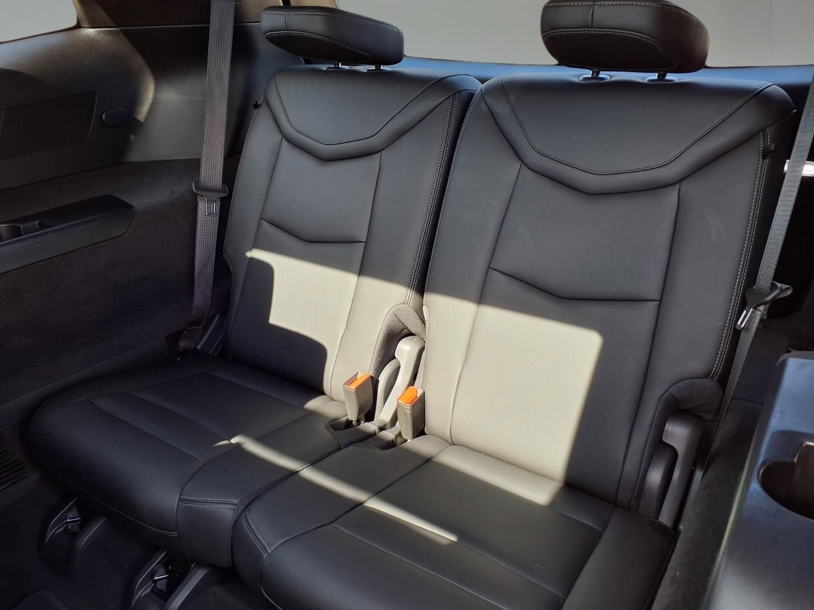 2025 Cadillac XT6 Luxury