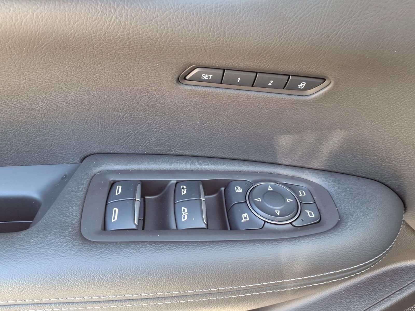 2025 Cadillac XT6 Luxury