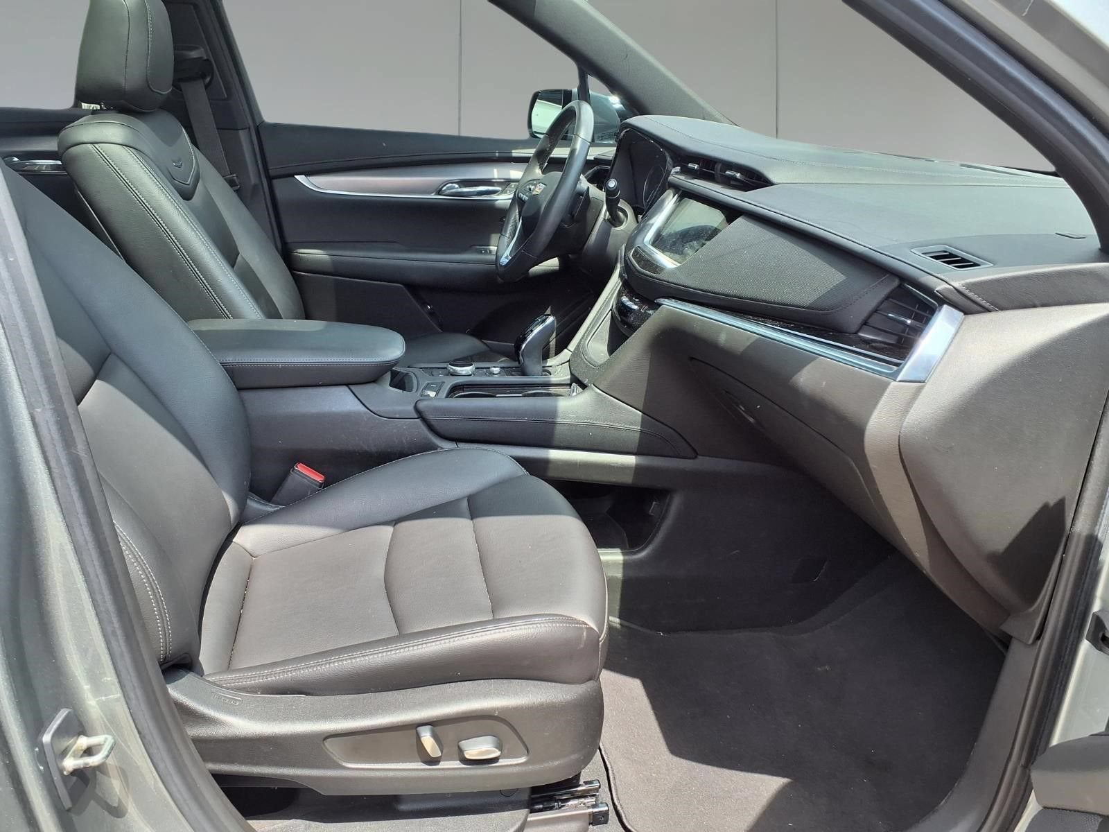 2023 Cadillac XT6 Luxury